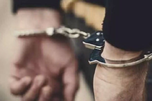 Indore Sex Racket king pin Munir Arrested in Surat