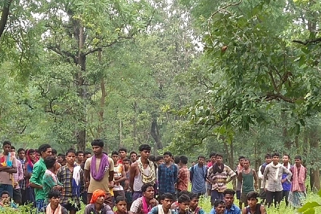 Maoist leader RK's last rites performed near Telangana border