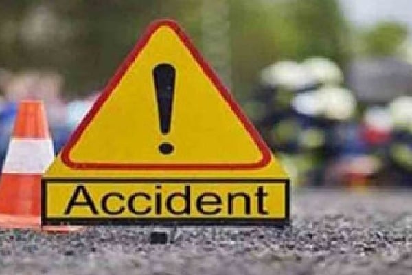 road accident in khamma dist 4 dead on spot