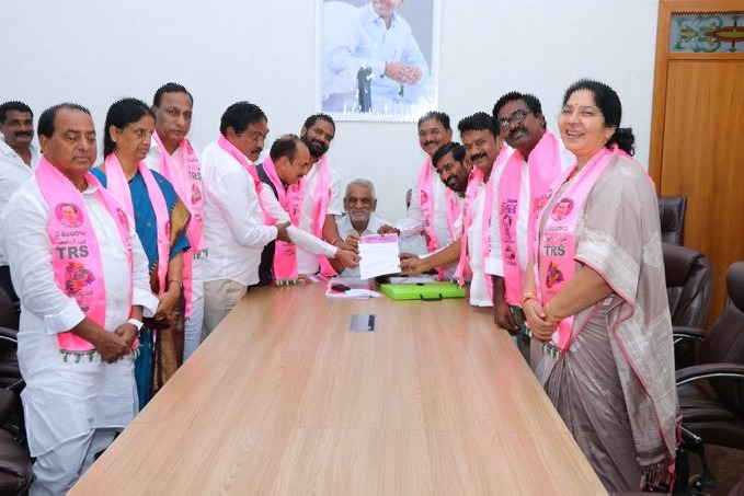 TRS ministers files nomination behalf of KCR for party presidential elections