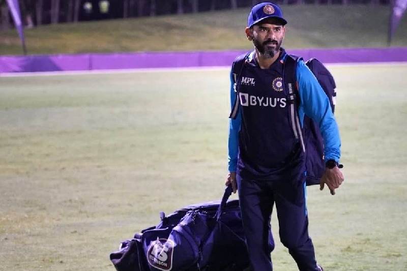 Fielding coach Sridhar thanks BCCI, players before last assignment with Team India