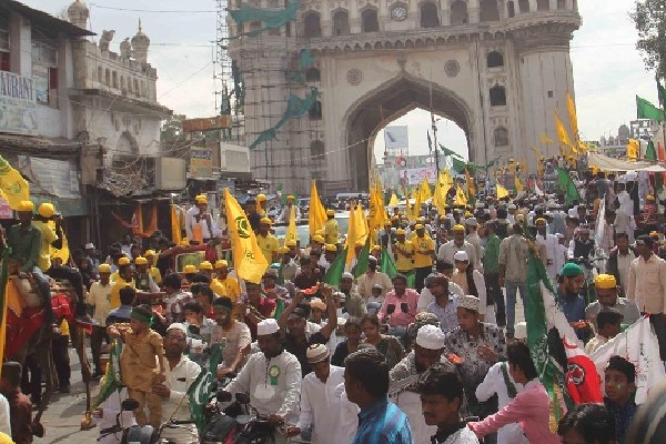 Governors, CMs of Telugu states greet Muslims on Eid-e-Milad