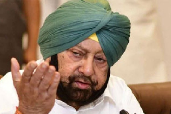 Dont Talk About Secularism  Amarinder Tears Into Congress 