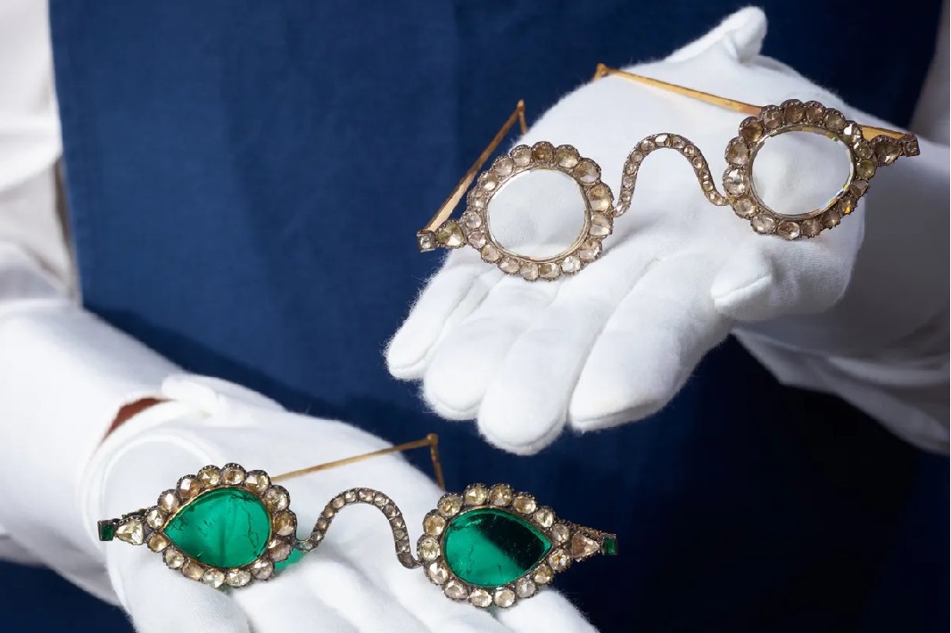 Sotheby to Auction Mughal Kings Diamond Spectacles