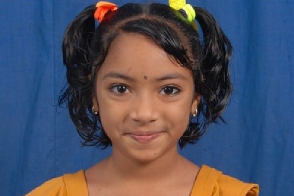 2nd standard K'taka girl makes video appeal to CM to fix potholes