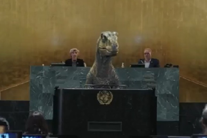 Dinosaur Message On Human Extinction In UN