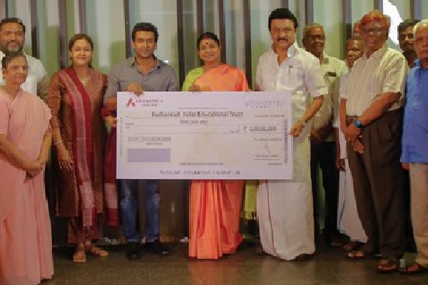 Kollywood hero Suriya donates one crore rupees to Tamilnadu CM Stalin