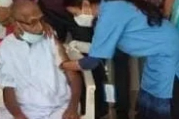 125-year-old seer takes Covid vax in Varanasi