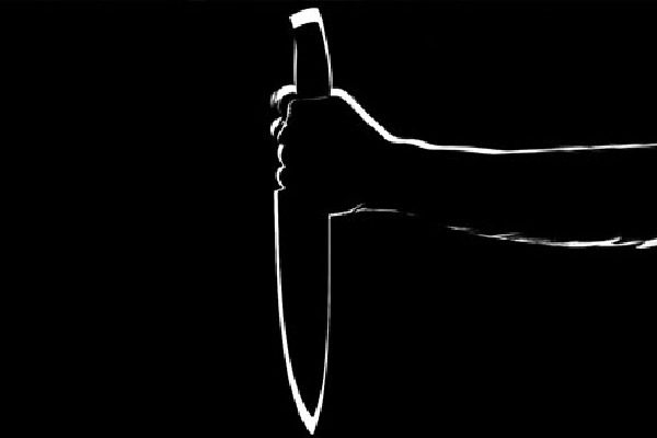 Young man killed young girl for not accept his love in Telangana