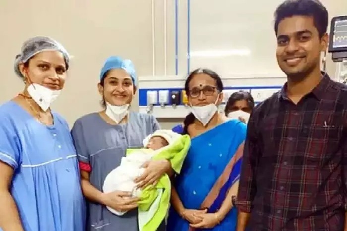 Bhadradri Collector Wife Had C Section In Government Hospital