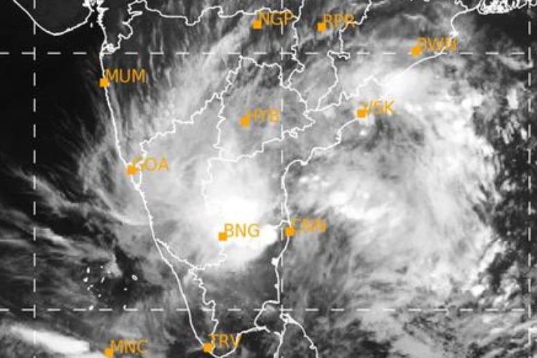 Depression makes landfall near Chennai