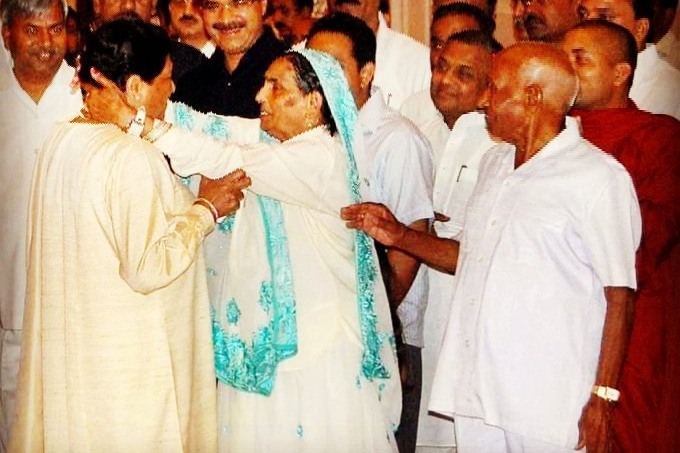BSP Chief Mayawati mother Ramrati died