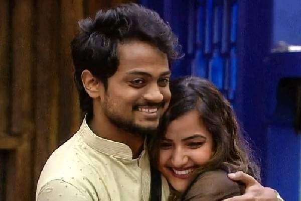 A love track out of nowhere on 'Bigg Boss Telugu 5'
