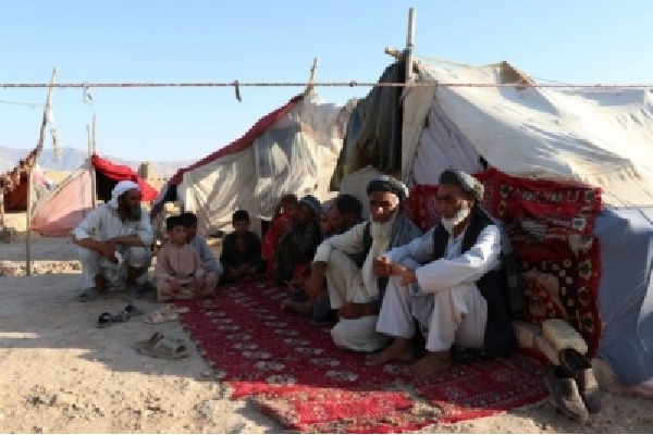 Taliban signs agreements with aid groups to assist displaced families