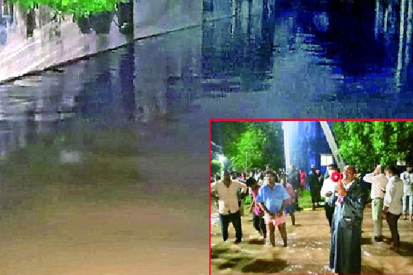 Heavy Rains lashed Nellore Bhagath singh Colony