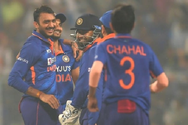 3rd T20I: Rohit Sharma, bowlers lead India to 3-0 sweep against New Zealand