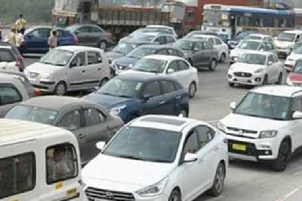 traffic jam on Hyderabad Vijayawada high way