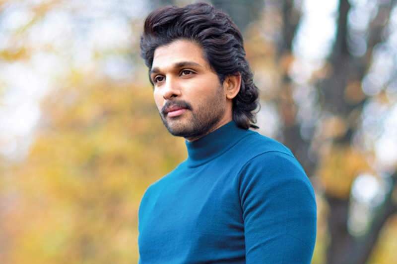 Allu Arjun gives donation for flood relief works