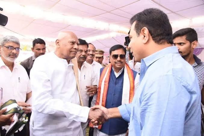KTR Recollects Old Memories With Roshaish