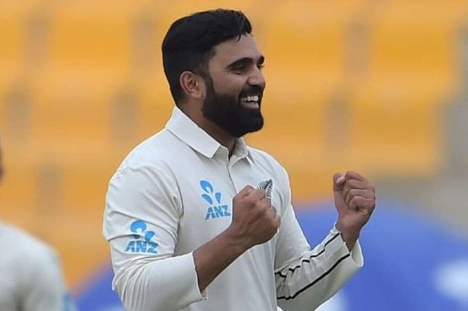 Anil Kumble welcomed Azaz Patel into their club