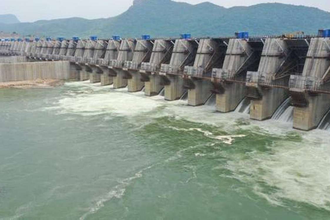 Polavaram project will not be completed within the time clarifies center