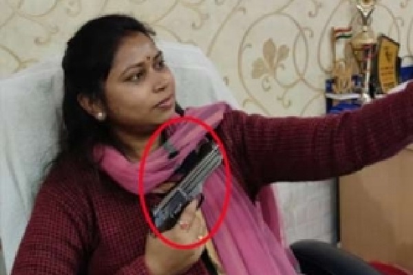 Trinamool Congress leader caught on camera with gun in her hand