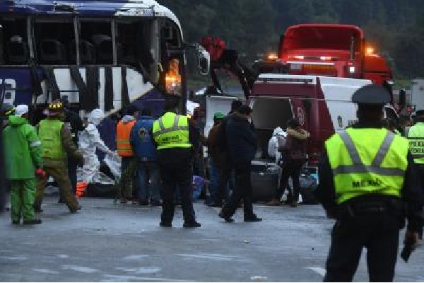 49 killed after trailer truck overturns in Mexico