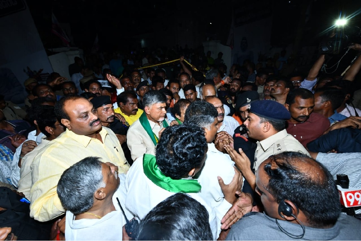 Amaravati farmers' 'Mahapadyatra' concludes in Tirupati
