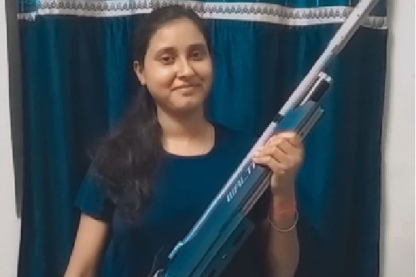 National shooter Konica Layak commits suicide 