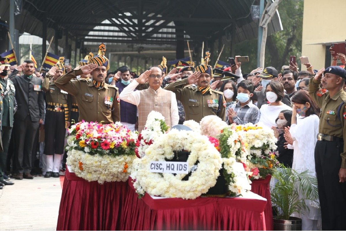 Group Capt Varun Singh's last rites held with full military honours in Bhopal