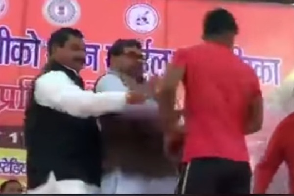 BJP MP Brijbhushan slaps wrestler
