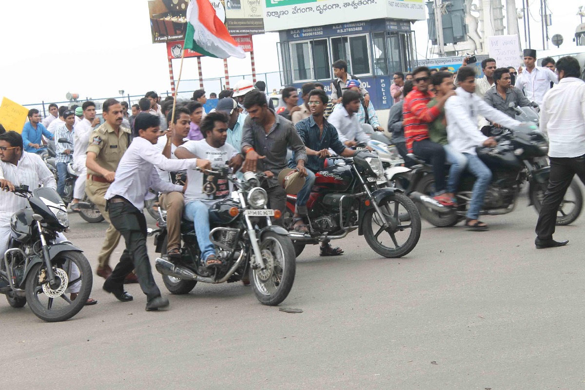 Telangana bans rallies, public meetings till Jan 2