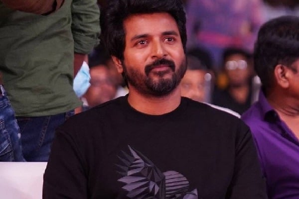 Sivakarthikeyan's silent gesture to anchor at RRR film event wins hearts