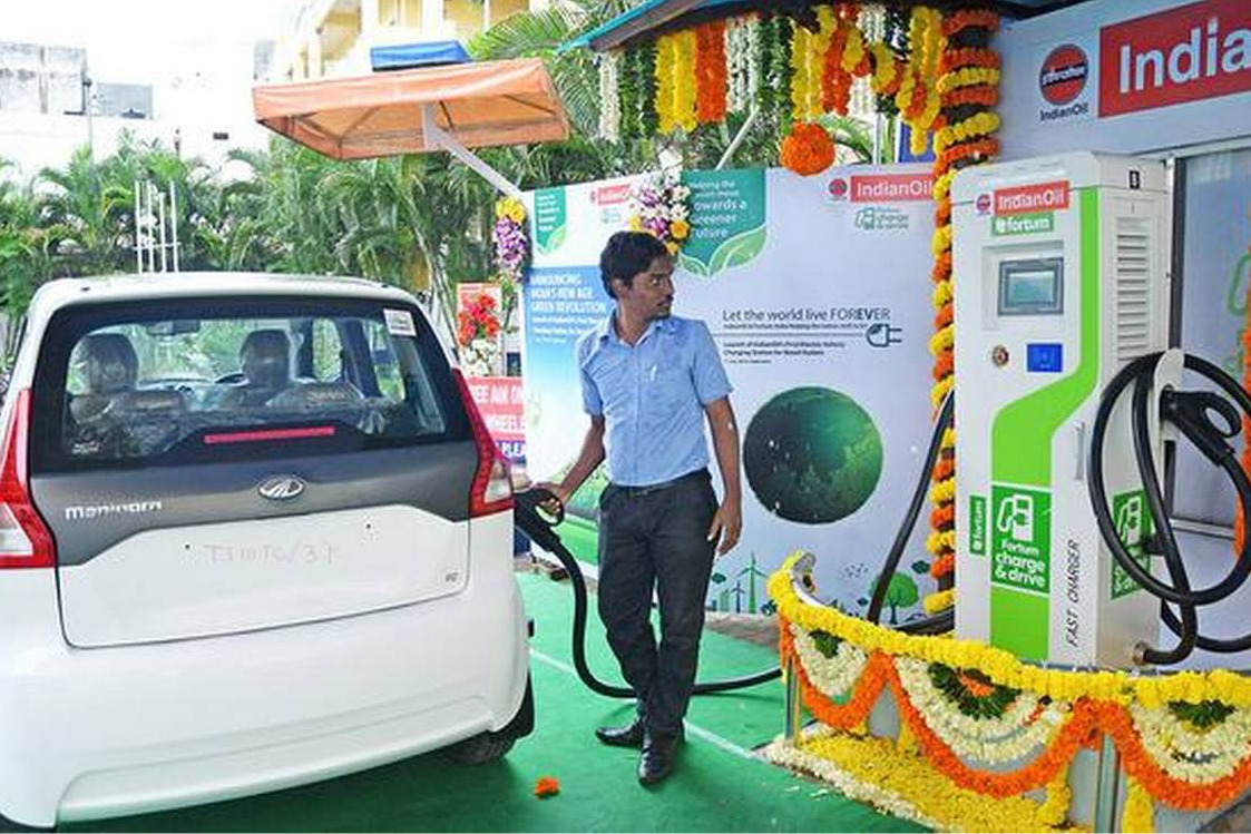 Telangana Govt allow private ev charging stations 