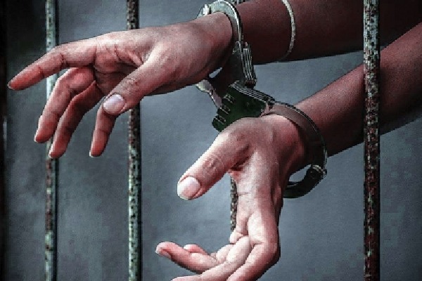 Youth held for posing as Hindu, abducting minor girl