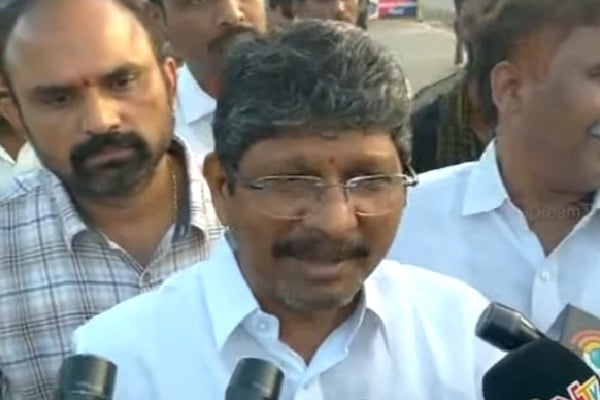 Bopparaju lauds CM Jagan announcement on retirement age and plots for employees