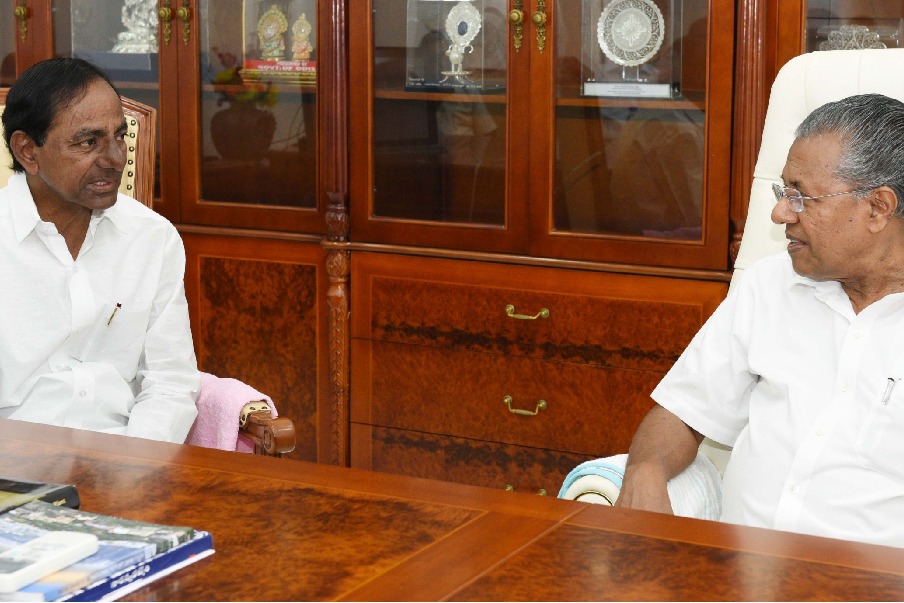 Kerala CM Pinarayi Vijayan met Telangana CM KCR at Pragathi Bhavan