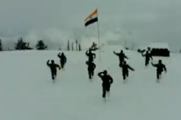 Indian army jawans performs Khukri dance