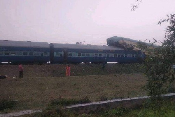 Train derailed in West Bengal