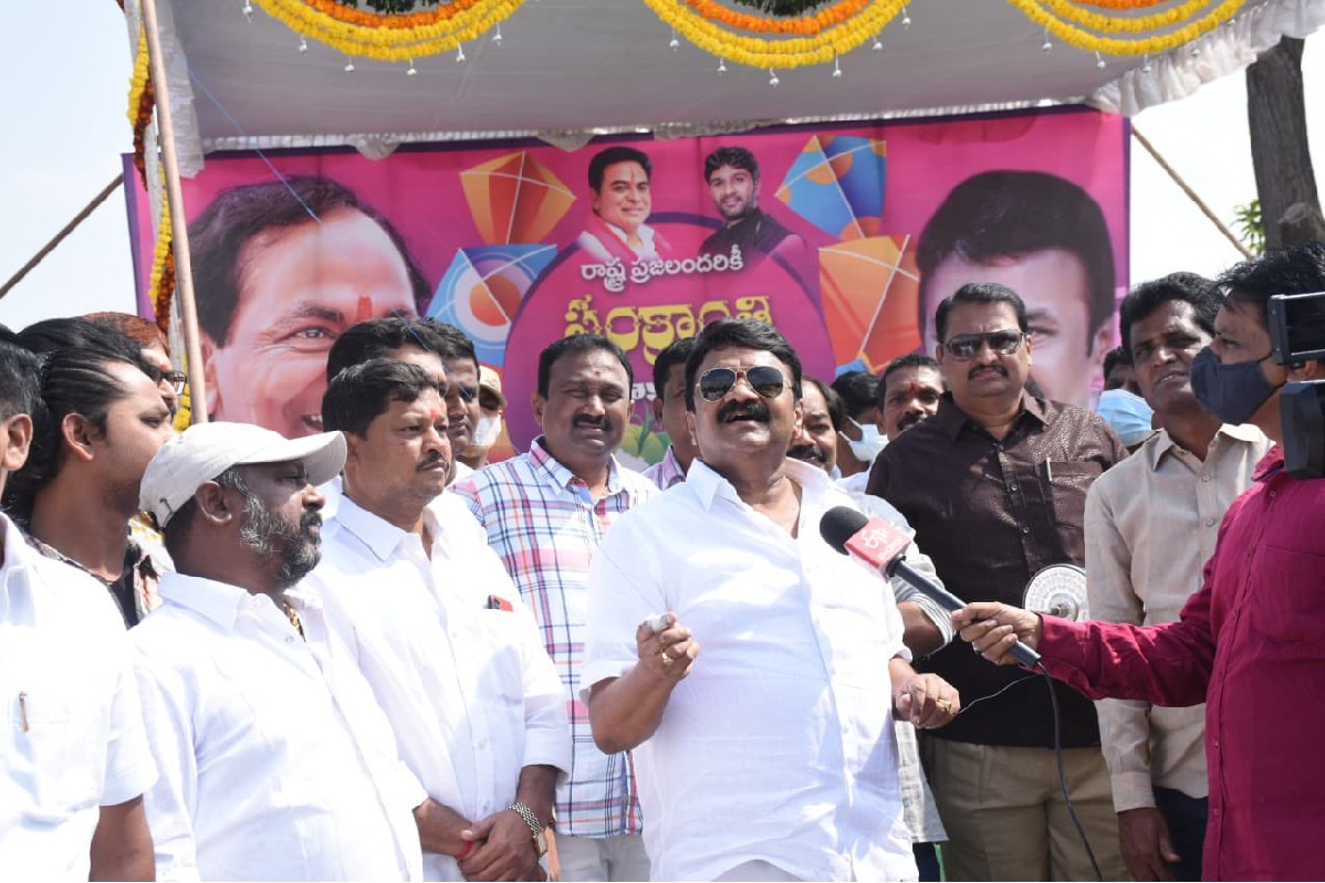 Talasani attends Kite Festival in Hyderabad