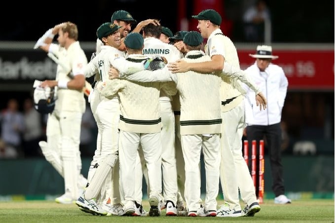 Australia finishes Ashes with victory against England