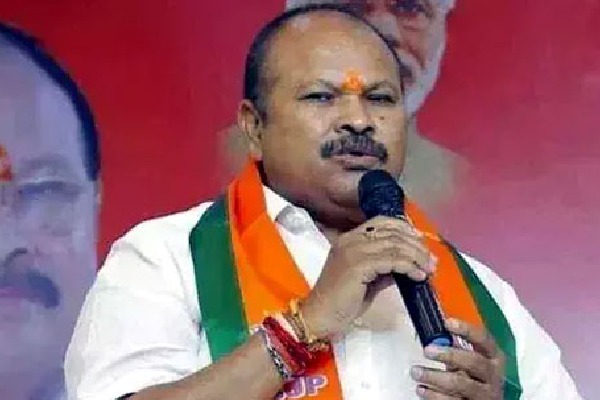 Give one crore as compensation to daugher in law vijayawada court orders ap bjp leader kanna 