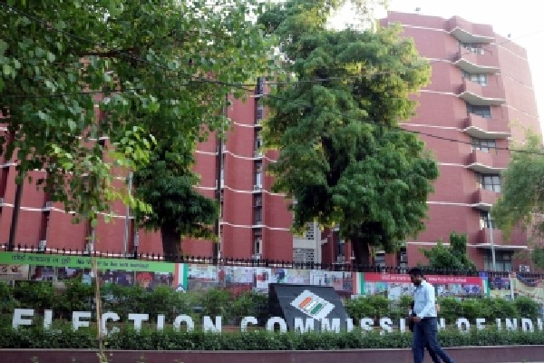 EC allows physical meetings with curbs; ban on rallies extended till Jan 31