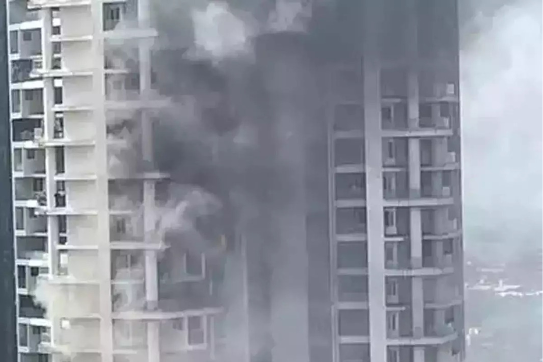 2 dead and several injured as massive fire breaks out at Mumbai high rise building