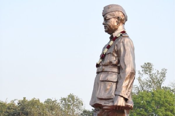 PM Narendra Modi pays tribute to Subhas Chandra Bose