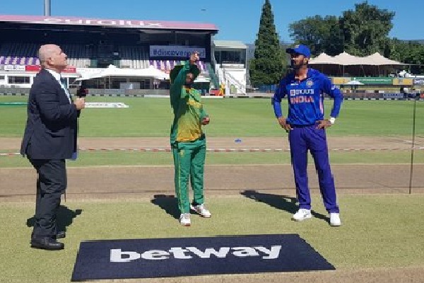 Team India won the toss and elected bowling