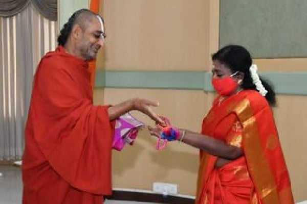 Chinna Jeeyar Swamy met Telangana Governor Tamilisai Soundarrajan