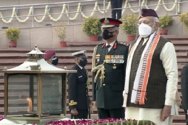 Republic Day: PM Narendra Modi wears cap from Uttarakhand, Manipur stole