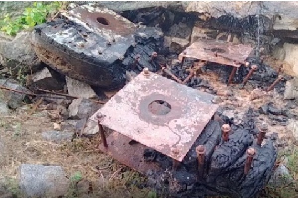 Chariot wheels burnt by unknown in Kanipakam