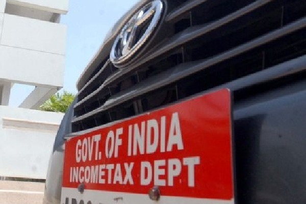 Income tax team recovers Rs 5.77cr in cash from ex-IPS officer's house